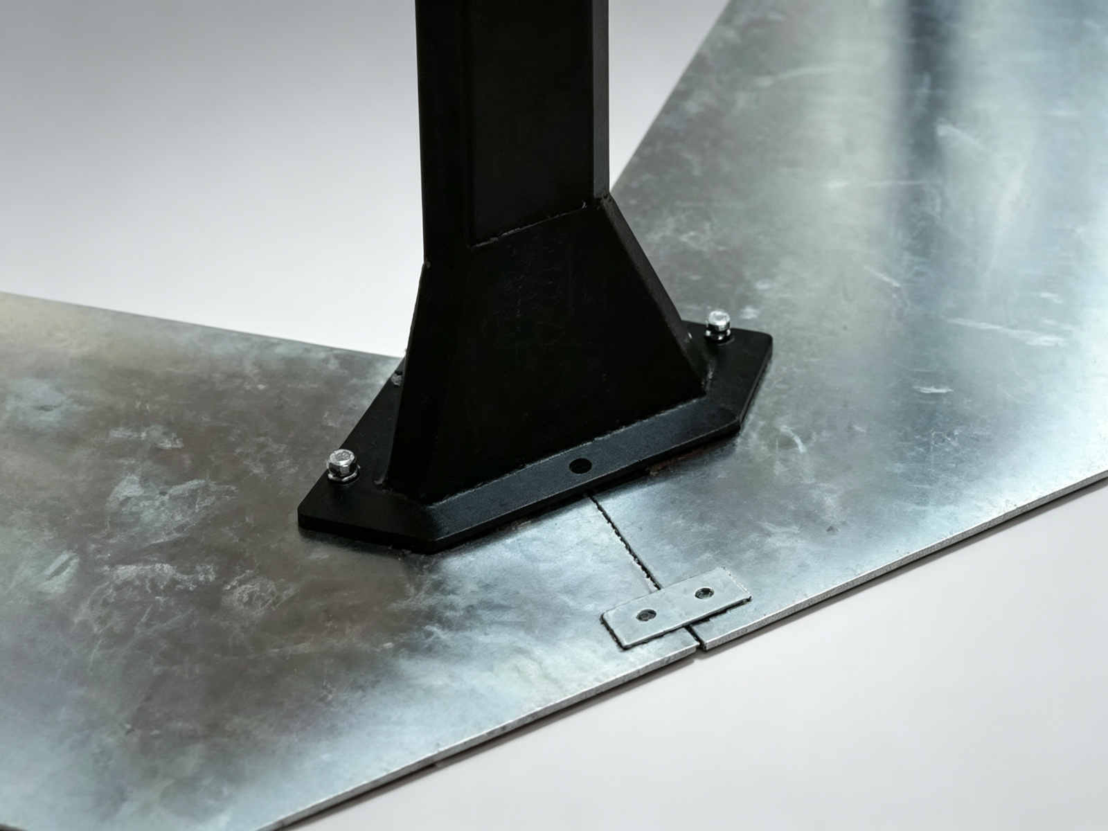 reinforced bottom plate