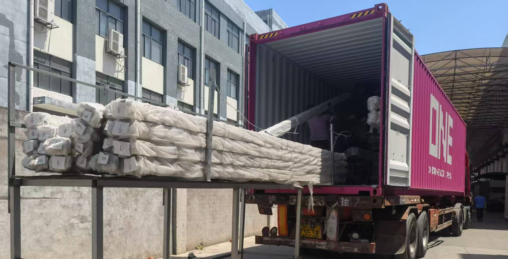 loading the aluminum alloy tent
